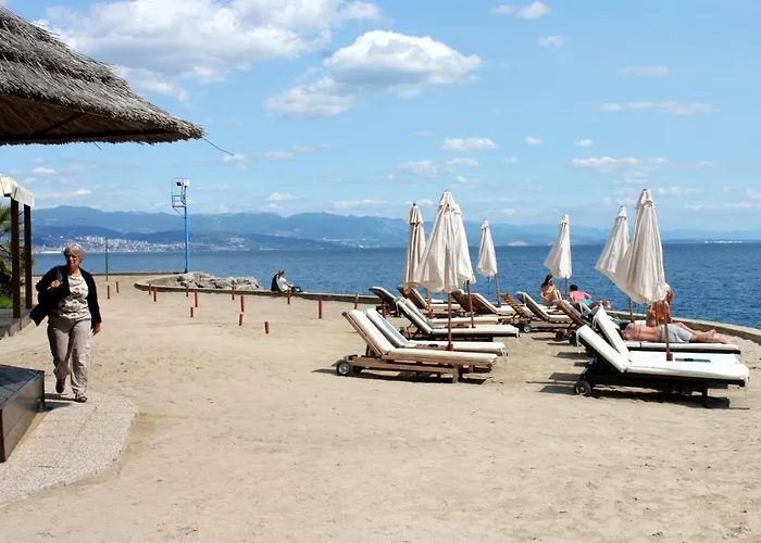 By The Sea - 7848 * Οπατία